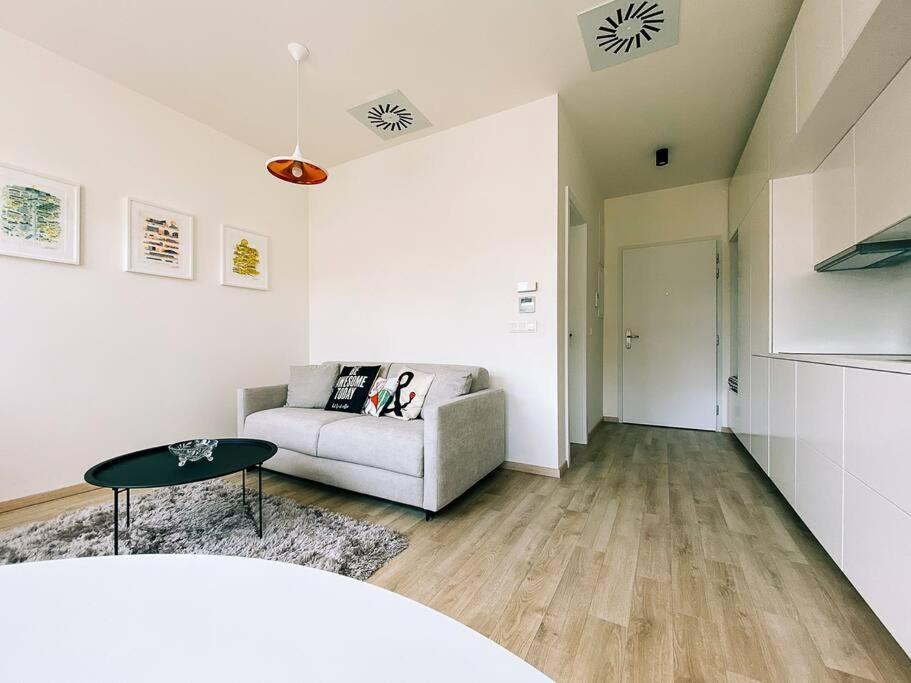 New Studio In Quiet Part Of The City Center Bratislava Exterior photo